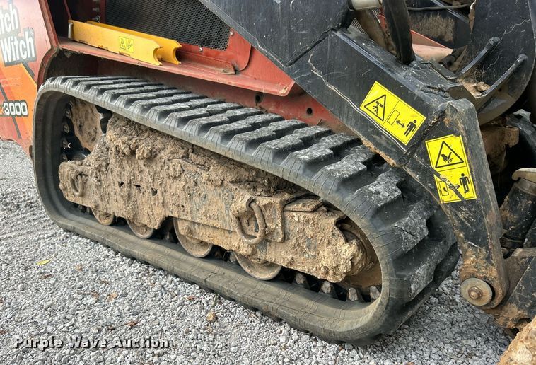 image for item DO7468 2021 Ditch Witch SK3000 compact utility loader