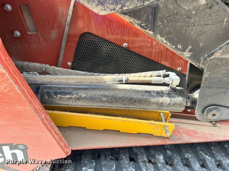 image for item DO7469 2020 Ditch Witch SK3000 compact utility loader