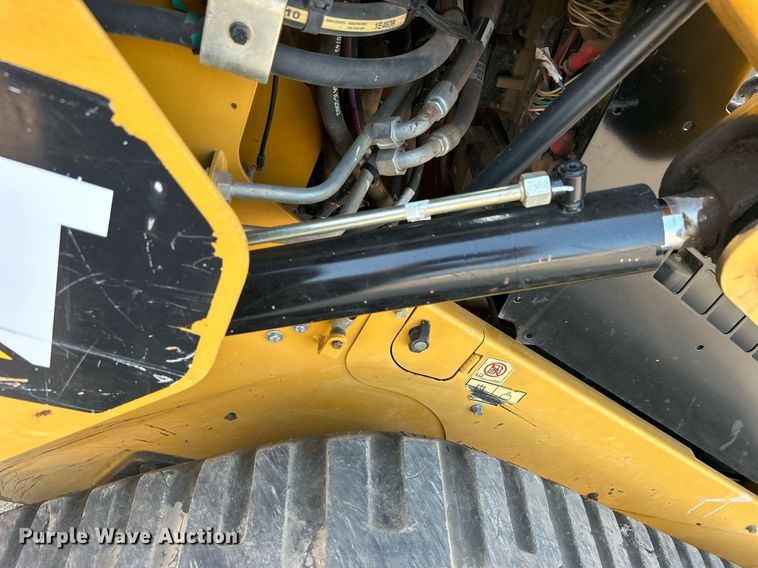 image for item DO7473 2016 Caterpillar  289D tracked skid steer loader