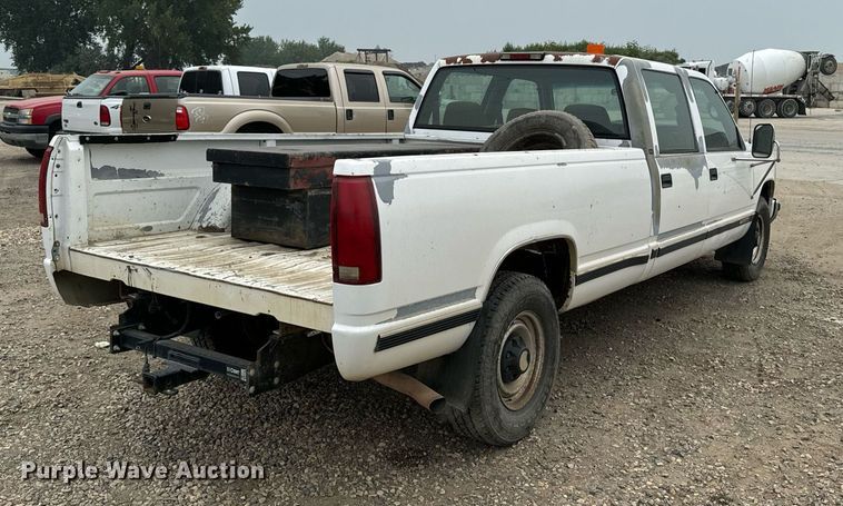 image for item DP8455 1998 Chevrolet C3500 Crew Cab pickup truck