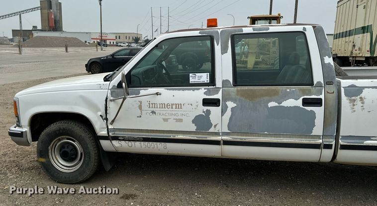 image for item DP8455 1998 Chevrolet C3500 Crew Cab pickup truck