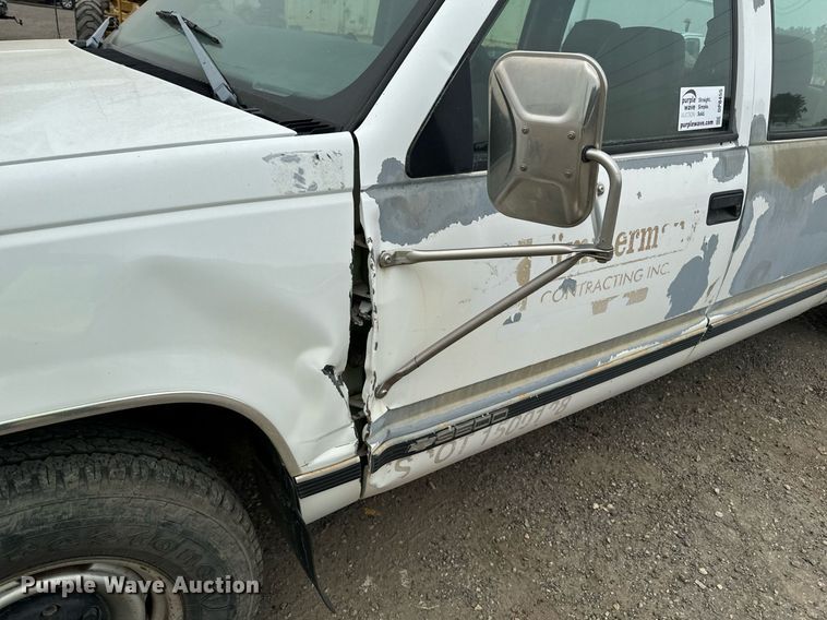 image for item DP8455 1998 Chevrolet C3500 Crew Cab pickup truck