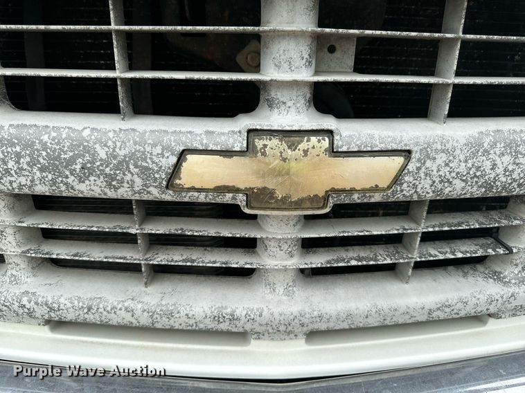 image for item DP8455 1998 Chevrolet C3500 Crew Cab pickup truck