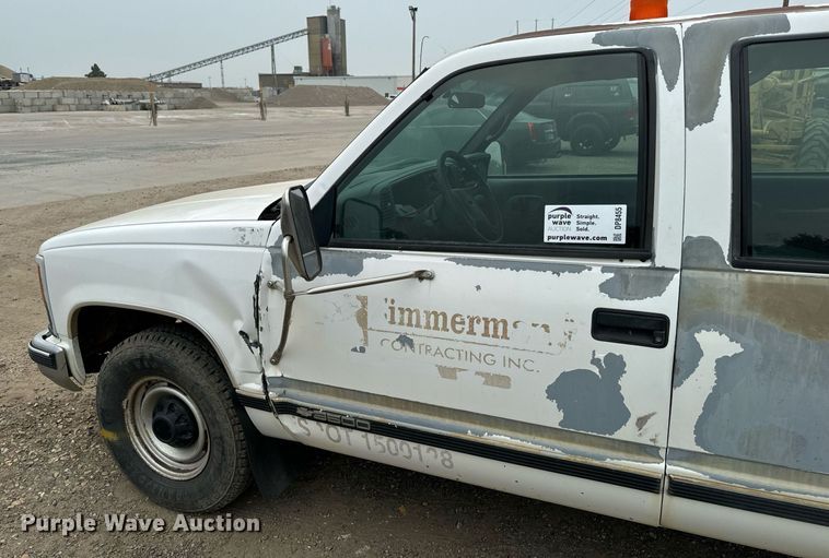 image for item DP8455 1998 Chevrolet C3500 Crew Cab pickup truck