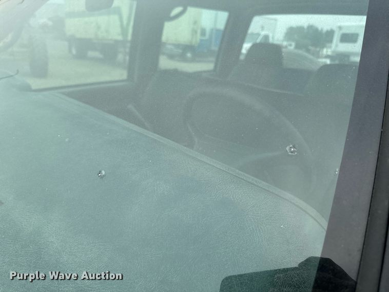 image for item DP8455 1998 Chevrolet C3500 Crew Cab pickup truck