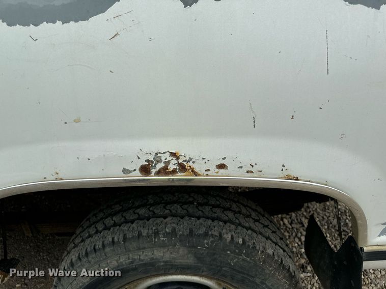 image for item DP8455 1998 Chevrolet C3500 Crew Cab pickup truck