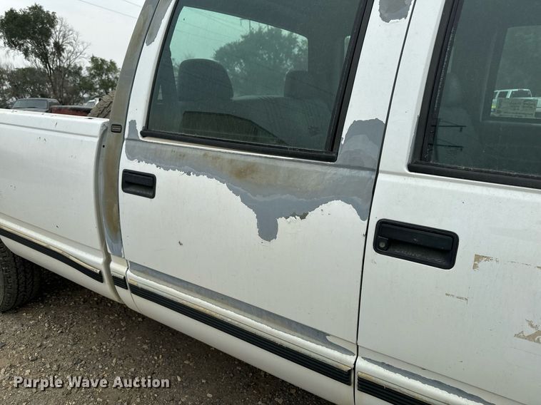 image for item DP8455 1998 Chevrolet C3500 Crew Cab pickup truck