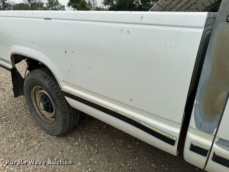 image for item DP8455 1998 Chevrolet C3500 Crew Cab pickup truck