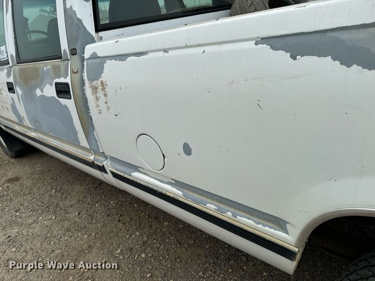 image for item DP8455 1998 Chevrolet C3500 Crew Cab pickup truck