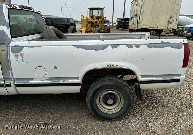 image for item DP8455 1998 Chevrolet C3500 Crew Cab pickup truck
