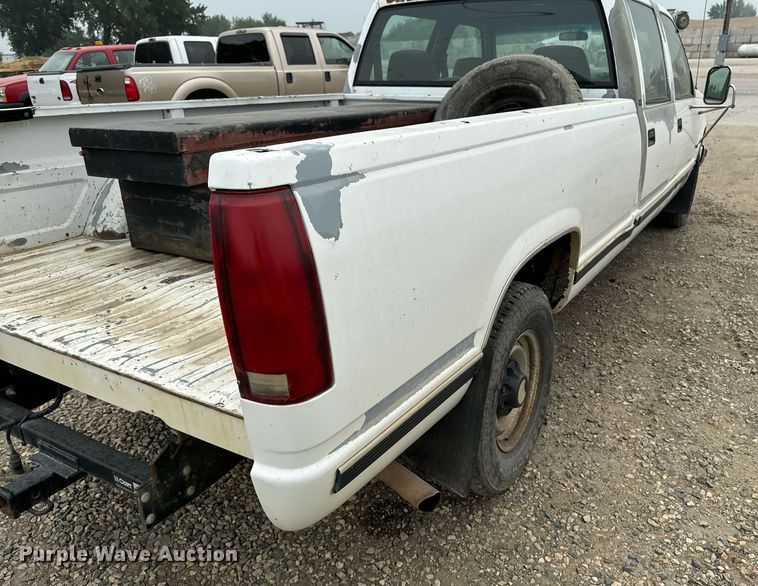 image for item DP8455 1998 Chevrolet C3500 Crew Cab pickup truck