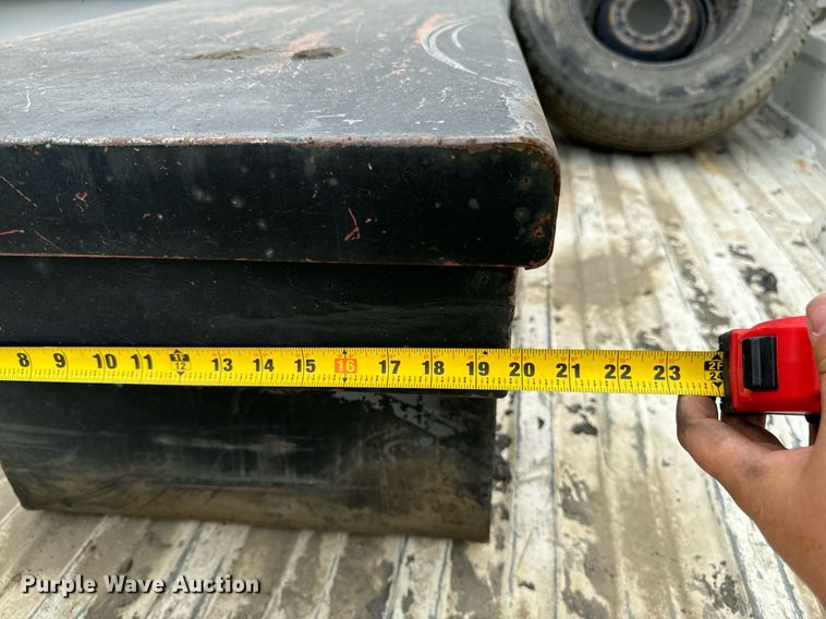 image for item DP8455 1998 Chevrolet C3500 Crew Cab pickup truck