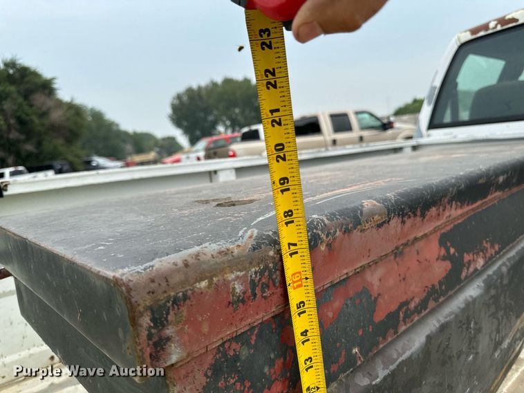 image for item DP8455 1998 Chevrolet C3500 Crew Cab pickup truck