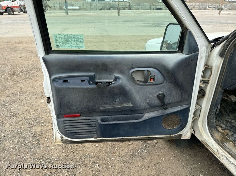 image for item DP8455 1998 Chevrolet C3500 Crew Cab pickup truck