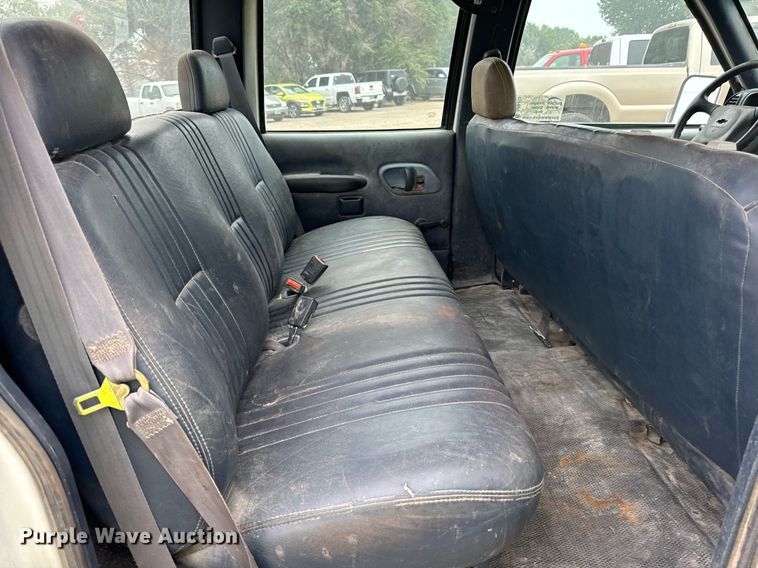 image for item DP8455 1998 Chevrolet C3500 Crew Cab pickup truck