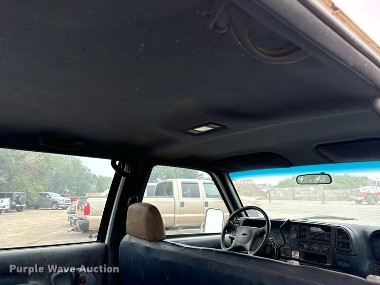 image for item DP8455 1998 Chevrolet C3500 Crew Cab pickup truck