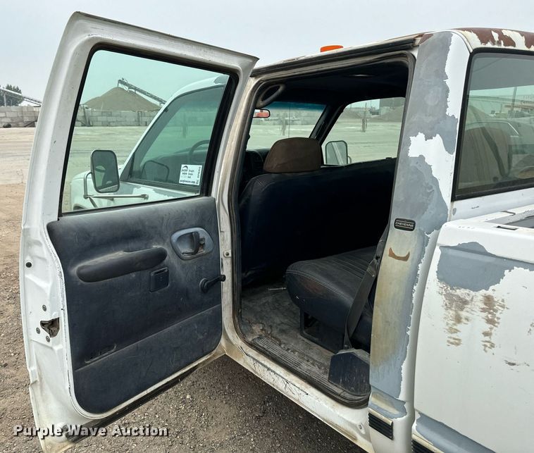 image for item DP8455 1998 Chevrolet C3500 Crew Cab pickup truck