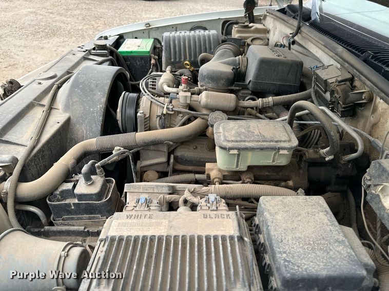 image for item DP8455 1998 Chevrolet C3500 Crew Cab pickup truck