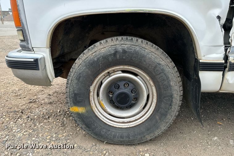 image for item DP8455 1998 Chevrolet C3500 Crew Cab pickup truck