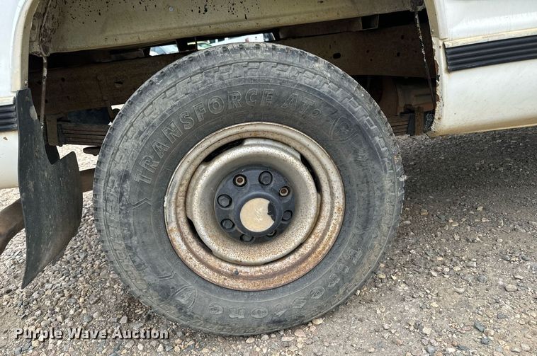 image for item DP8455 1998 Chevrolet C3500 Crew Cab pickup truck