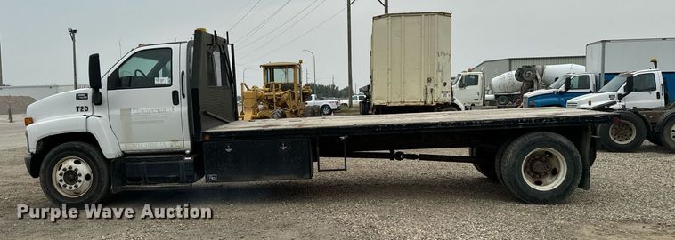 image for item DP8458 2005 GMC C7500 flatbed truck