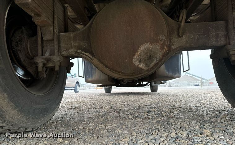 image for item DP8458 2005 GMC C7500 flatbed truck