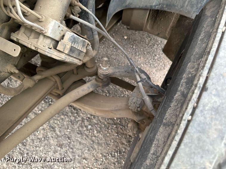 image for item DP8458 2005 GMC C7500 flatbed truck