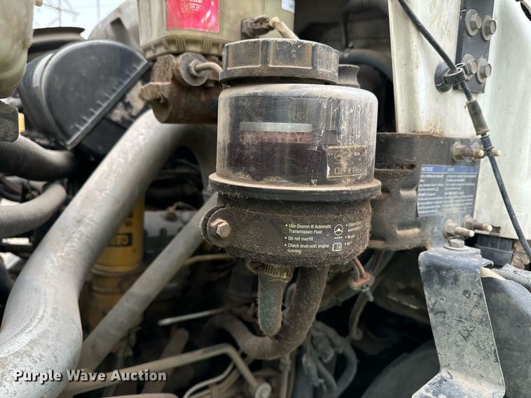 image for item DP8458 2005 GMC C7500 flatbed truck