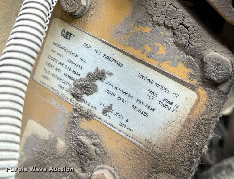 image for item DP8458 2005 GMC C7500 flatbed truck