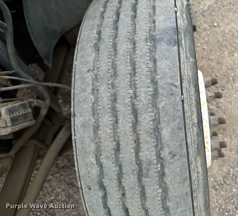 image for item DP8458 2005 GMC C7500 flatbed truck