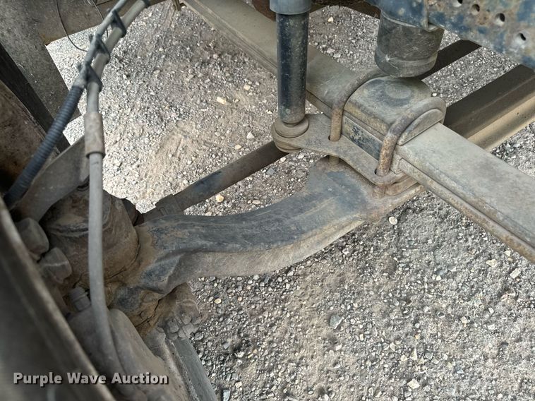 image for item DP8458 2005 GMC C7500 flatbed truck