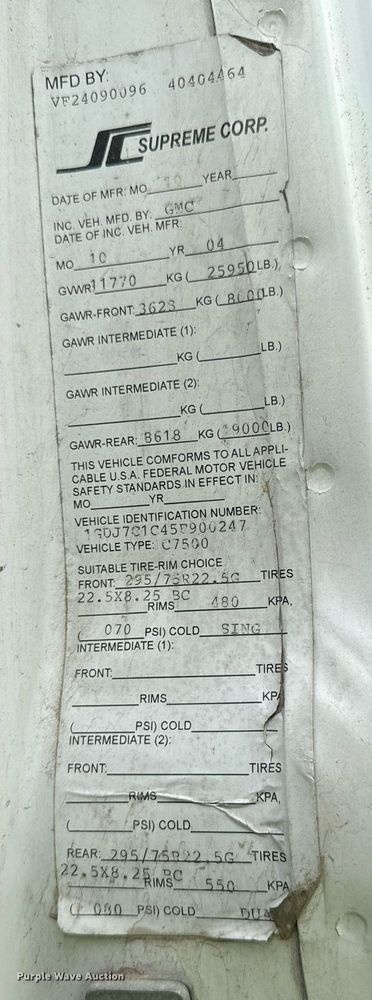 image for item DP8458 2005 GMC C7500 flatbed truck