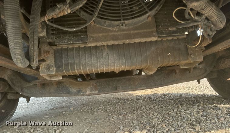 image for item DP8459 2006 Ford LCF flatbed truck