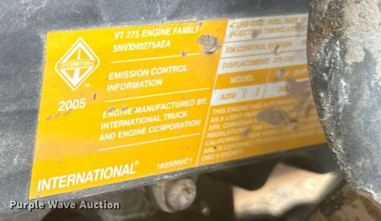 image for item DP8459 2006 Ford LCF flatbed truck