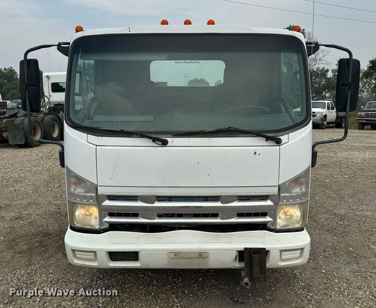 image for item DP8460 2008 Isuzu NPR truck cab and chassis