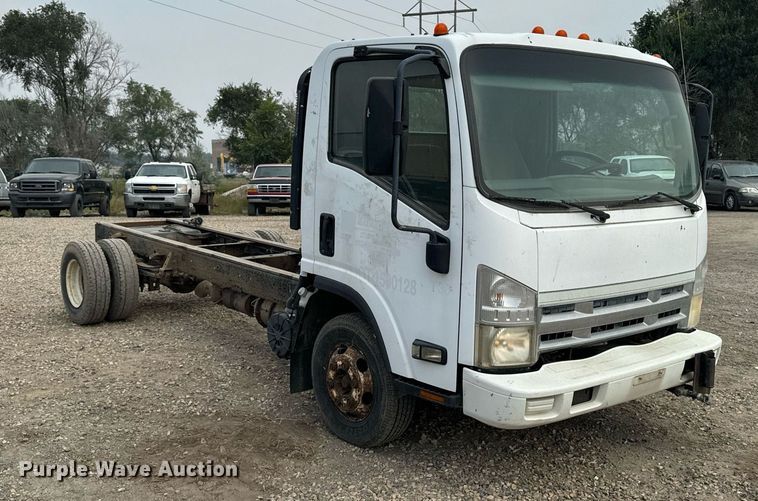 image for item DP8460 2008 Isuzu NPR truck cab and chassis