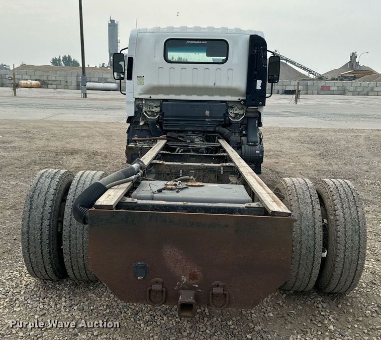 image for item DP8460 2008 Isuzu NPR truck cab and chassis