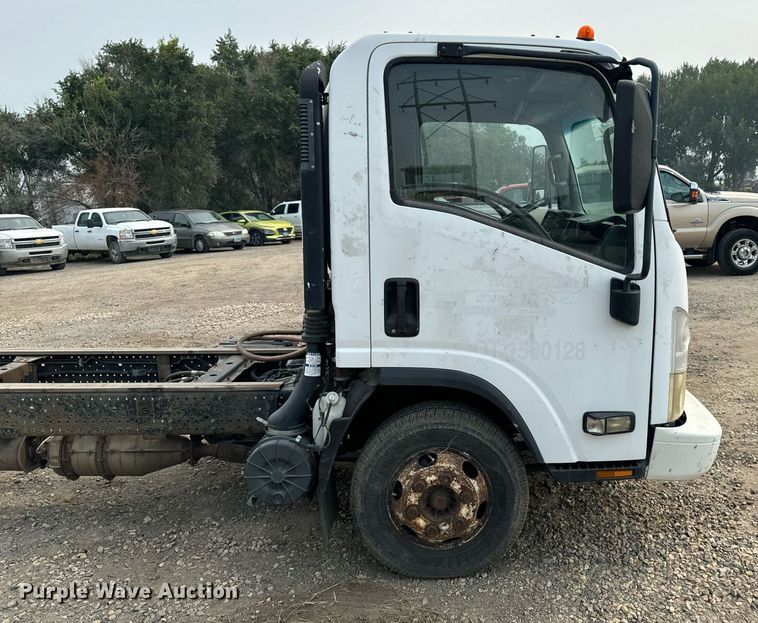 image for item DP8460 2008 Isuzu NPR truck cab and chassis