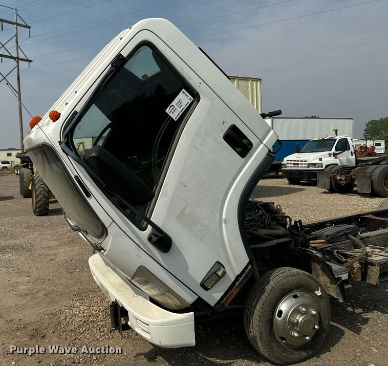 image for item DP8460 2008 Isuzu NPR truck cab and chassis