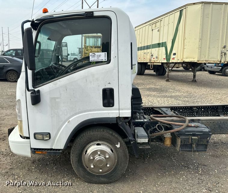 image for item DP8460 2008 Isuzu NPR truck cab and chassis