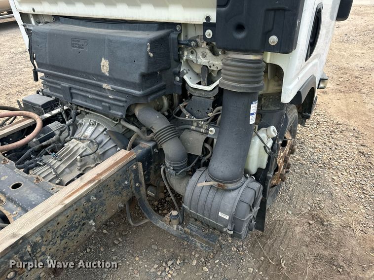 image for item DP8460 2008 Isuzu NPR truck cab and chassis