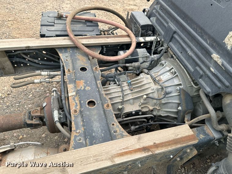 image for item DP8460 2008 Isuzu NPR truck cab and chassis