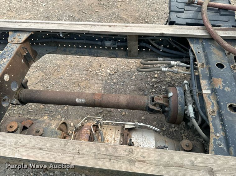 image for item DP8460 2008 Isuzu NPR truck cab and chassis