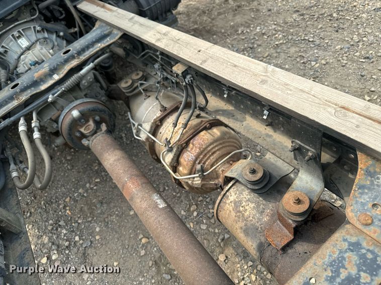 image for item DP8460 2008 Isuzu NPR truck cab and chassis