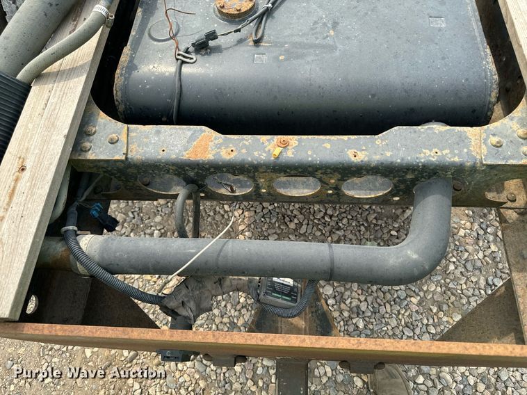 image for item DP8460 2008 Isuzu NPR truck cab and chassis