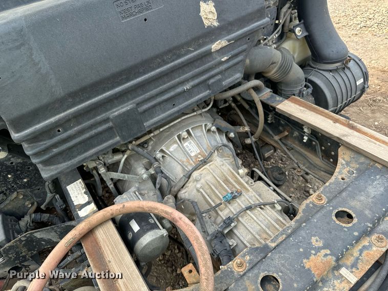 image for item DP8460 2008 Isuzu NPR truck cab and chassis