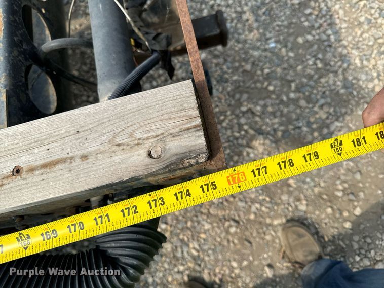 image for item DP8460 2008 Isuzu NPR truck cab and chassis