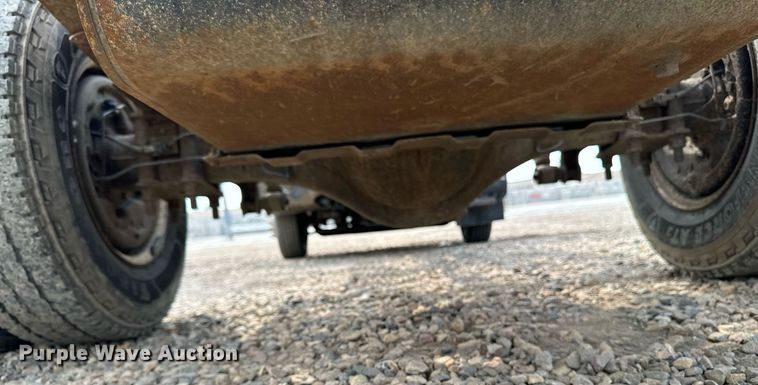 image for item DP8460 2008 Isuzu NPR truck cab and chassis