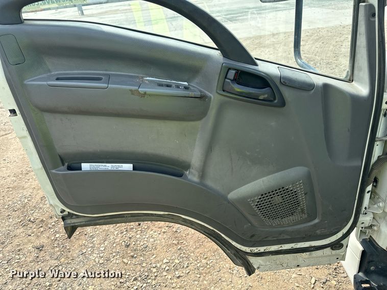 image for item DP8460 2008 Isuzu NPR truck cab and chassis