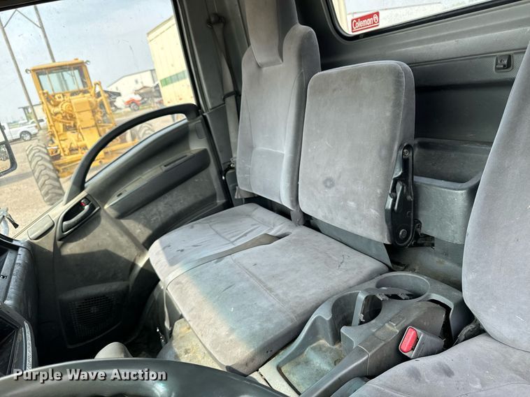 image for item DP8460 2008 Isuzu NPR truck cab and chassis